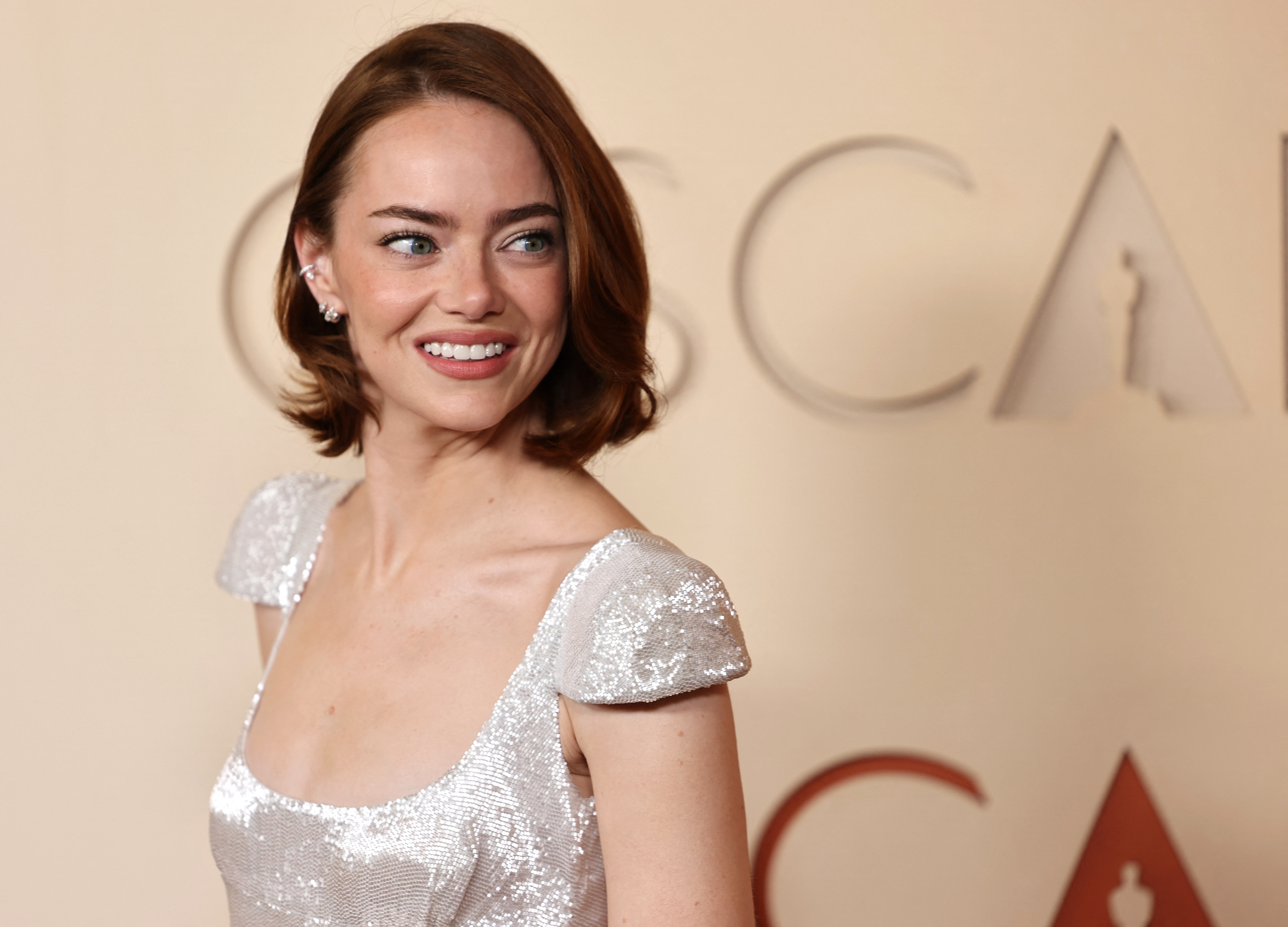 Демонстрация ключиц стала трендом среди звезд