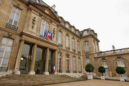 Команда Макрона начала покидать Елисейский дворец