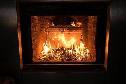 Владелец похоронного бюро складировал разлагающиеся тела вместо кремации