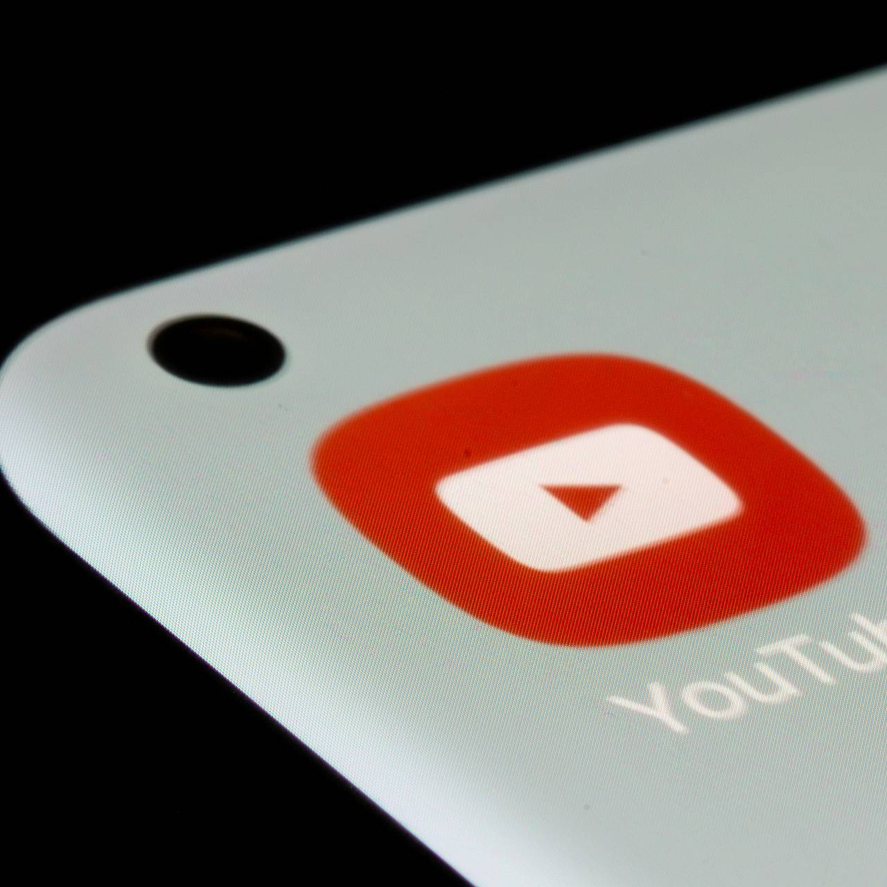 YouTube удалил аккаунты госканалов Белоруссии