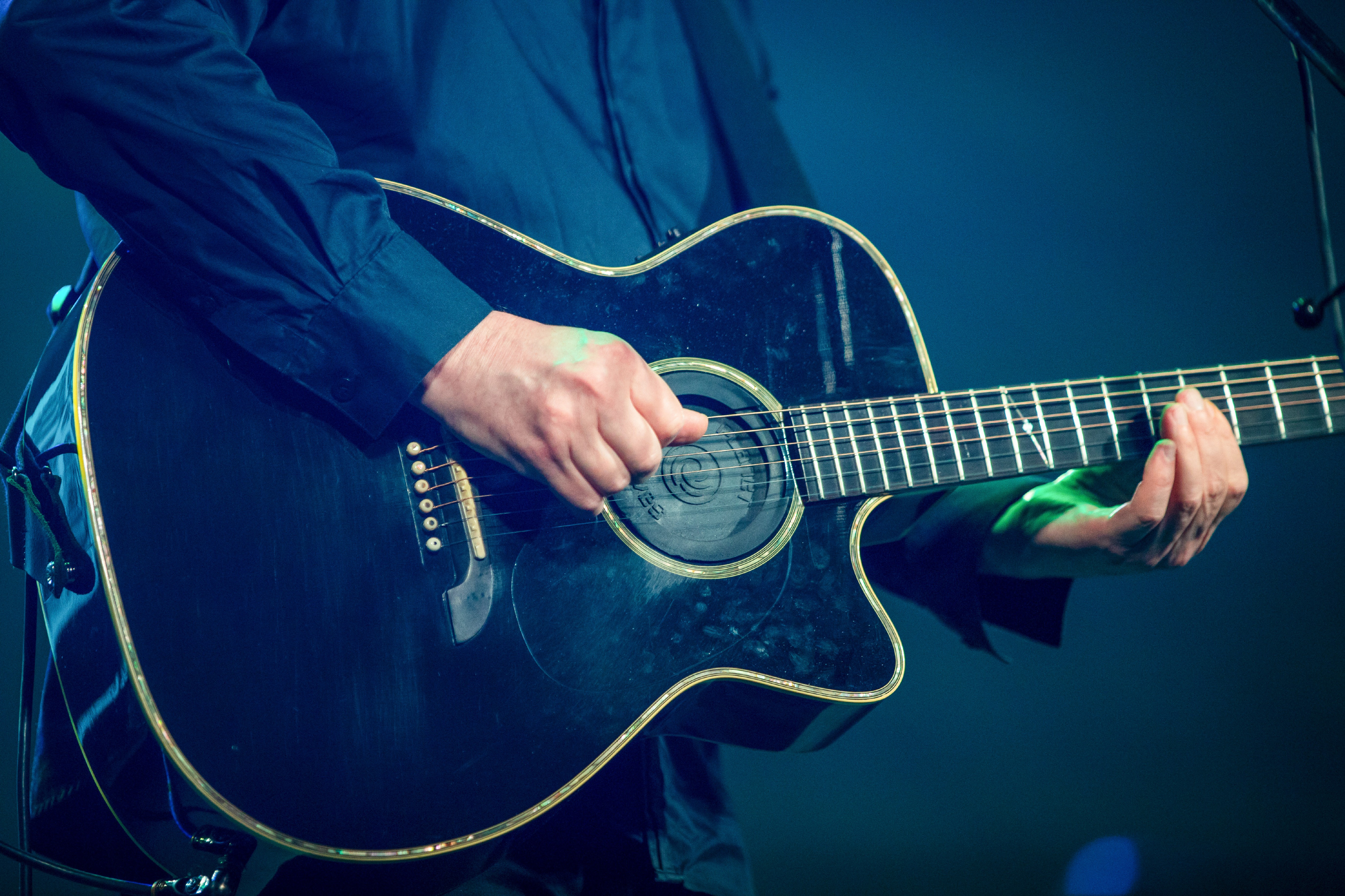 Раскрыты подробности о приостановленном после угрожающего звонка концерте ЛСП