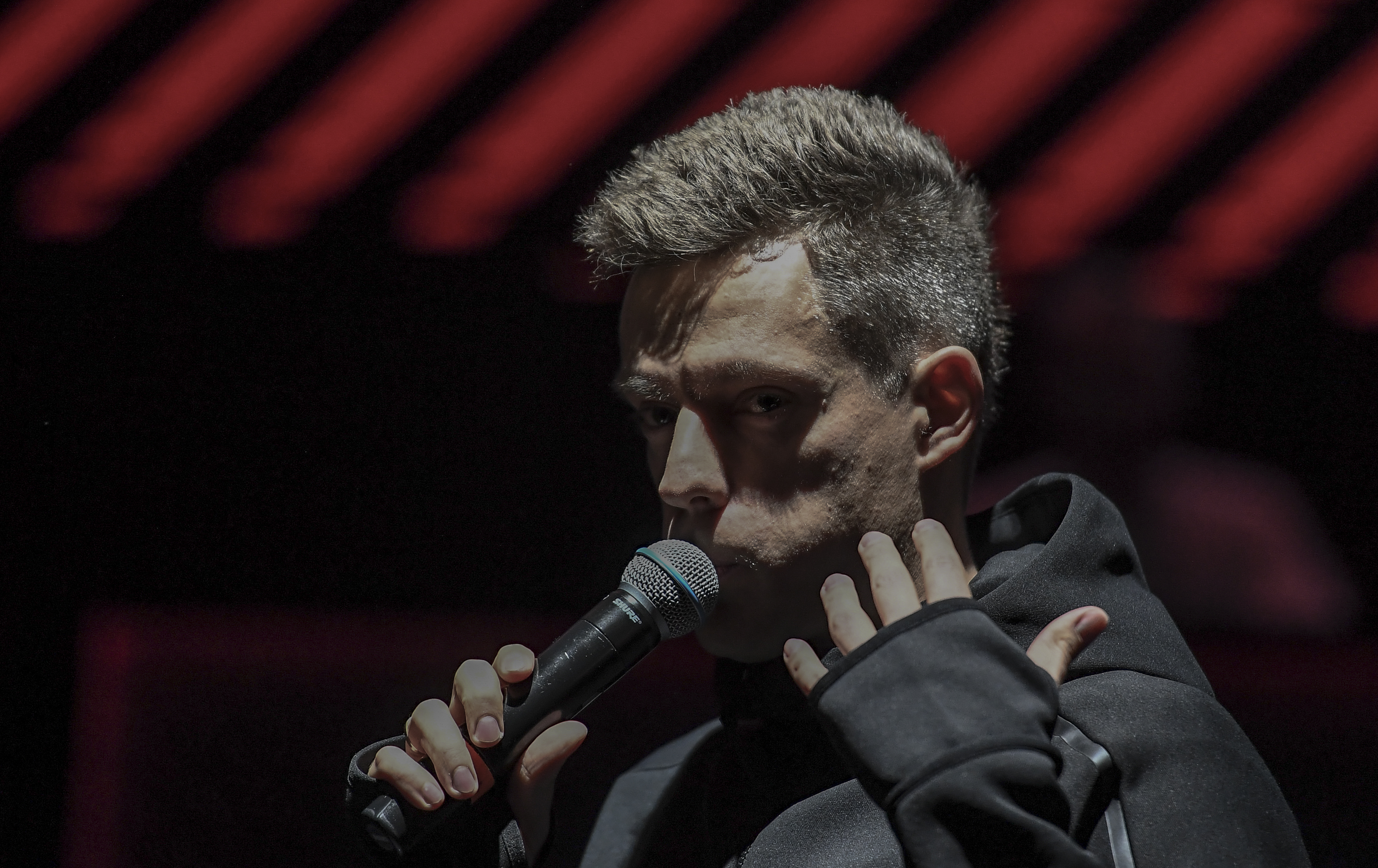 Скандал в Европе и угроза пожизненного заключения в России. Дудь пообщался с главарем РДК и послушал про расстрелы мирных граждан