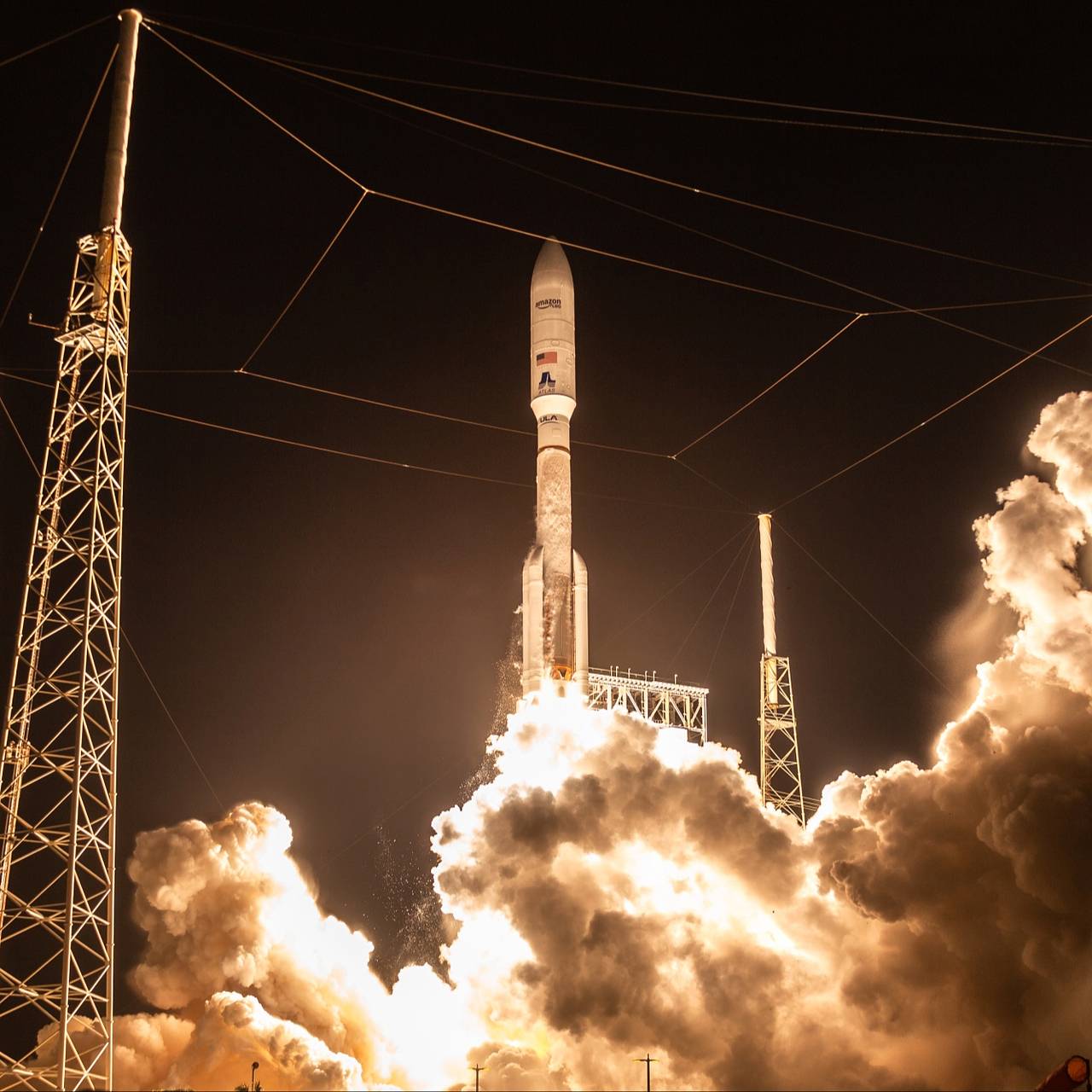 SpaceX подала жалобу на Amazon