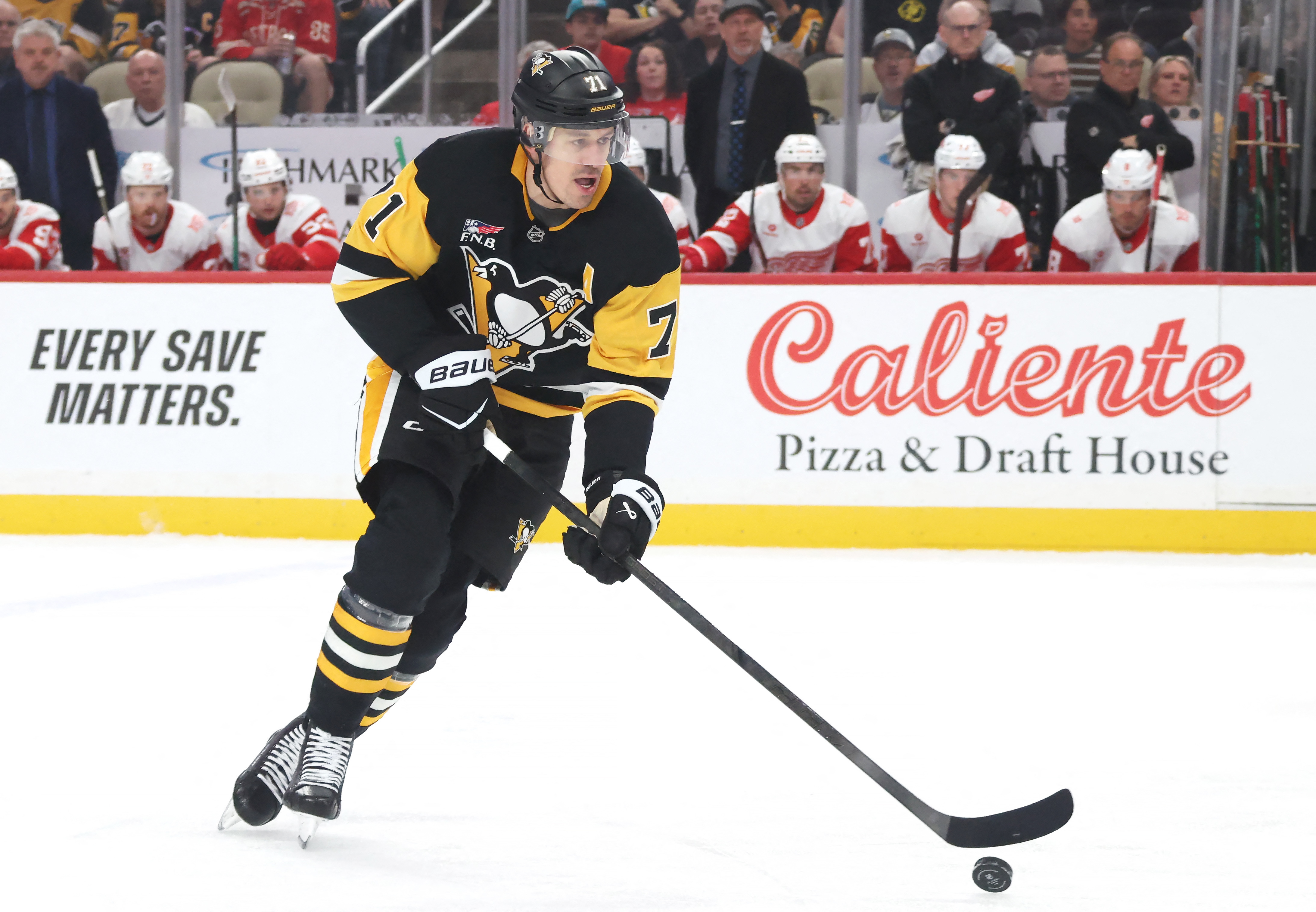 Малкин оформил хет-трик в матче НХЛ