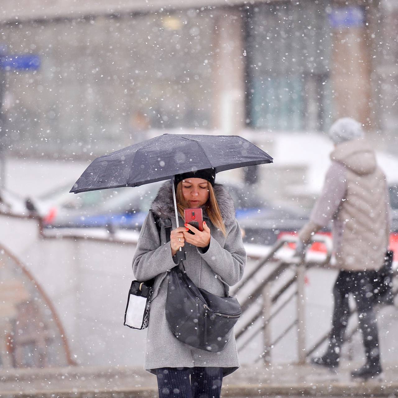 Москвичей предупредили о метели в апреле