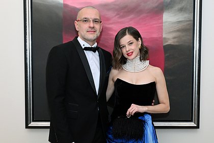 Актриса Екатерина Шпица поздравила мужа с днем рождения откровенным фото