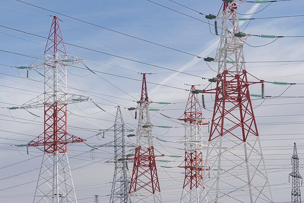 В Севастополе обломки дрона повредили ЛЭП и оставили без света несколько районов