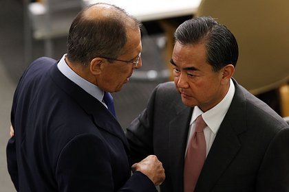 Лавров созвонился с китайским министром иностранных дел