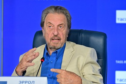 Отец Илона Маска сделал заявление о внешности россиян