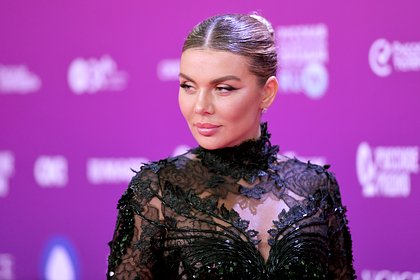 Седокова поделилась архивными фото без трусов со съемки для Playboy