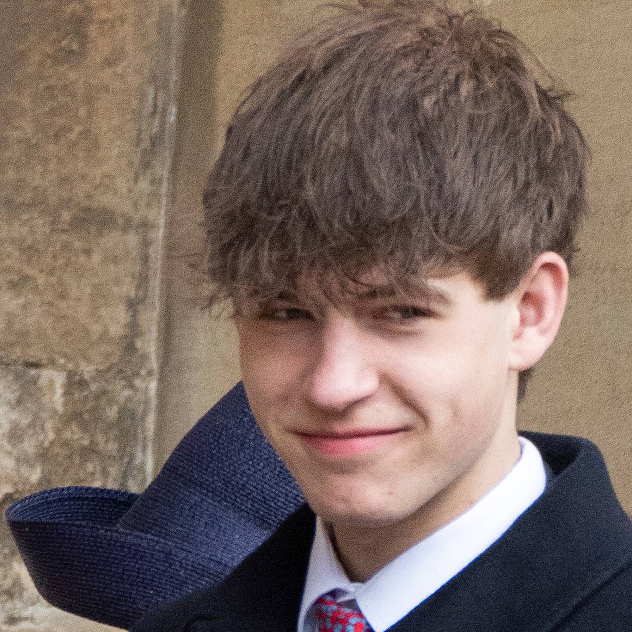 Самого загадочного члена британской королевской семьи заметили с королем Карлом III