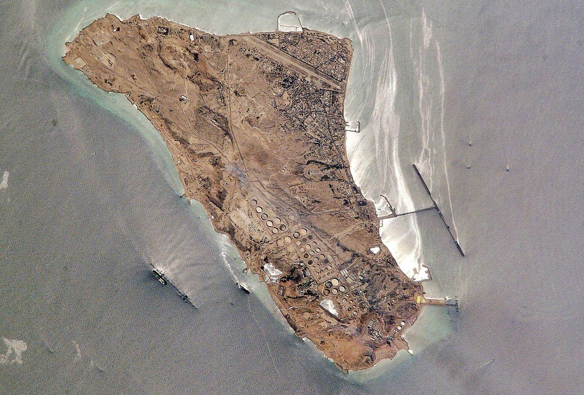 Остров Харк в разное время принадлежал различным государствам