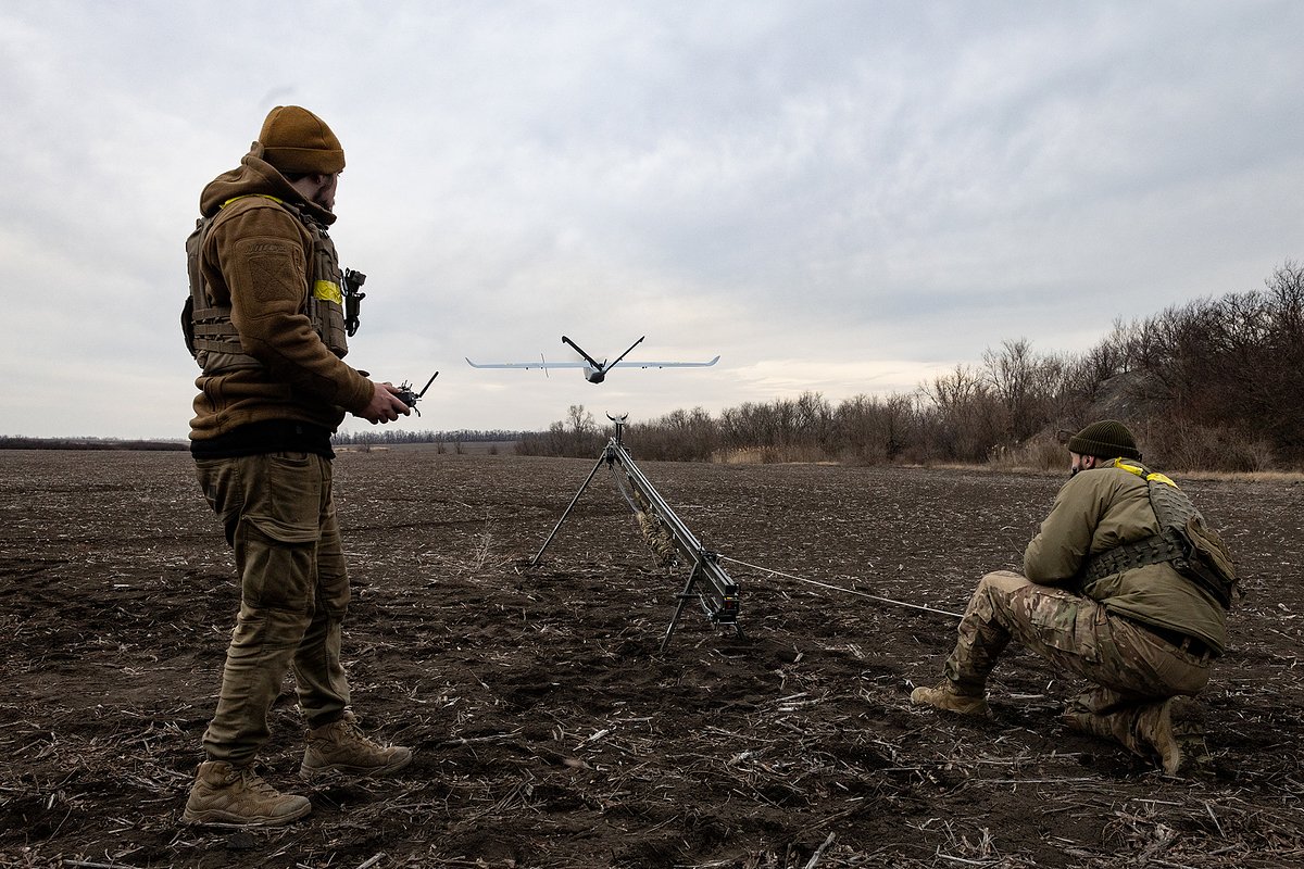 Запуск разведывательного дрона Вооруженных сил Украины, окрестности Красноармейска, Донецкая Народная Республика, 10 января 2025 года