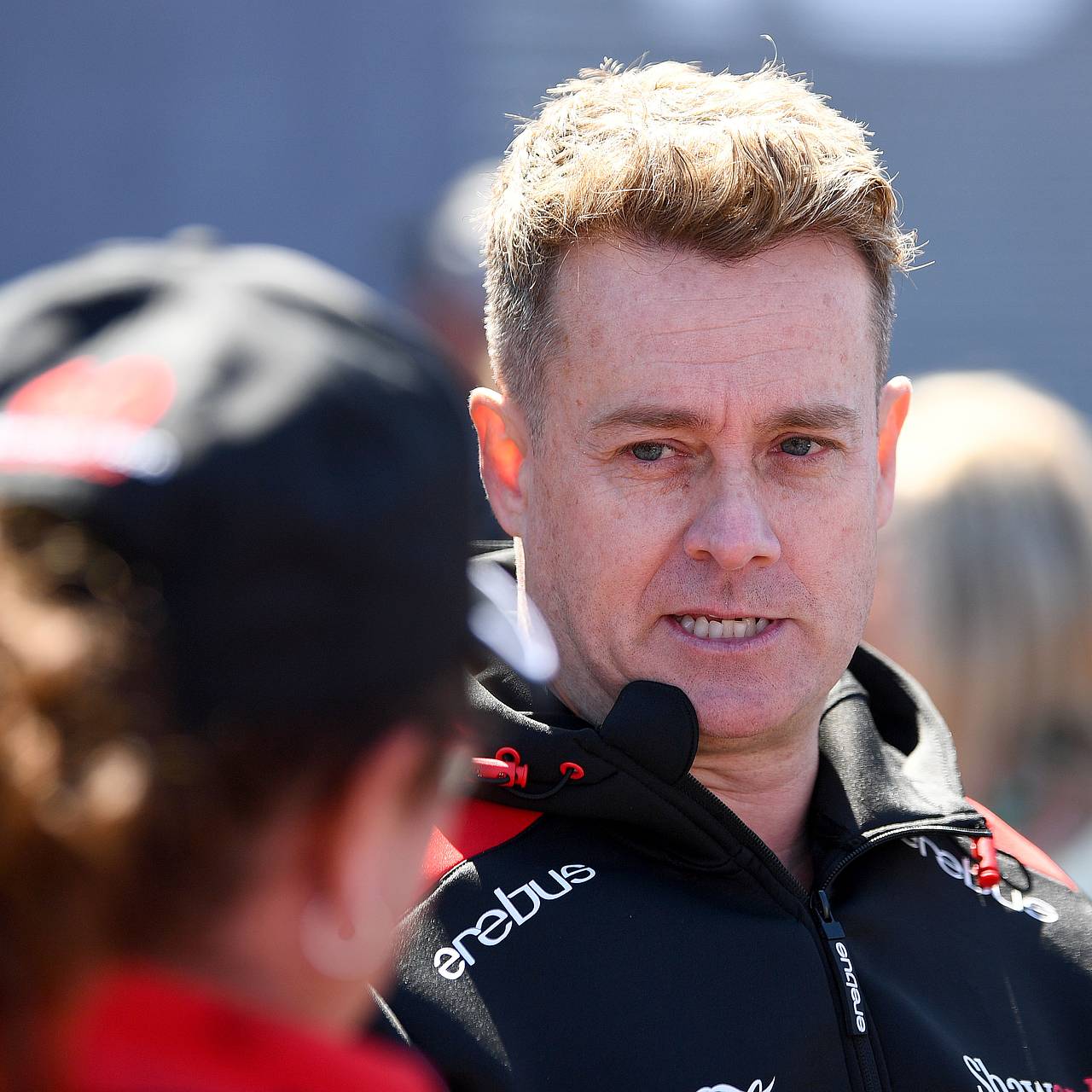 Телеведущего госпитализировали после жуткого ДТП