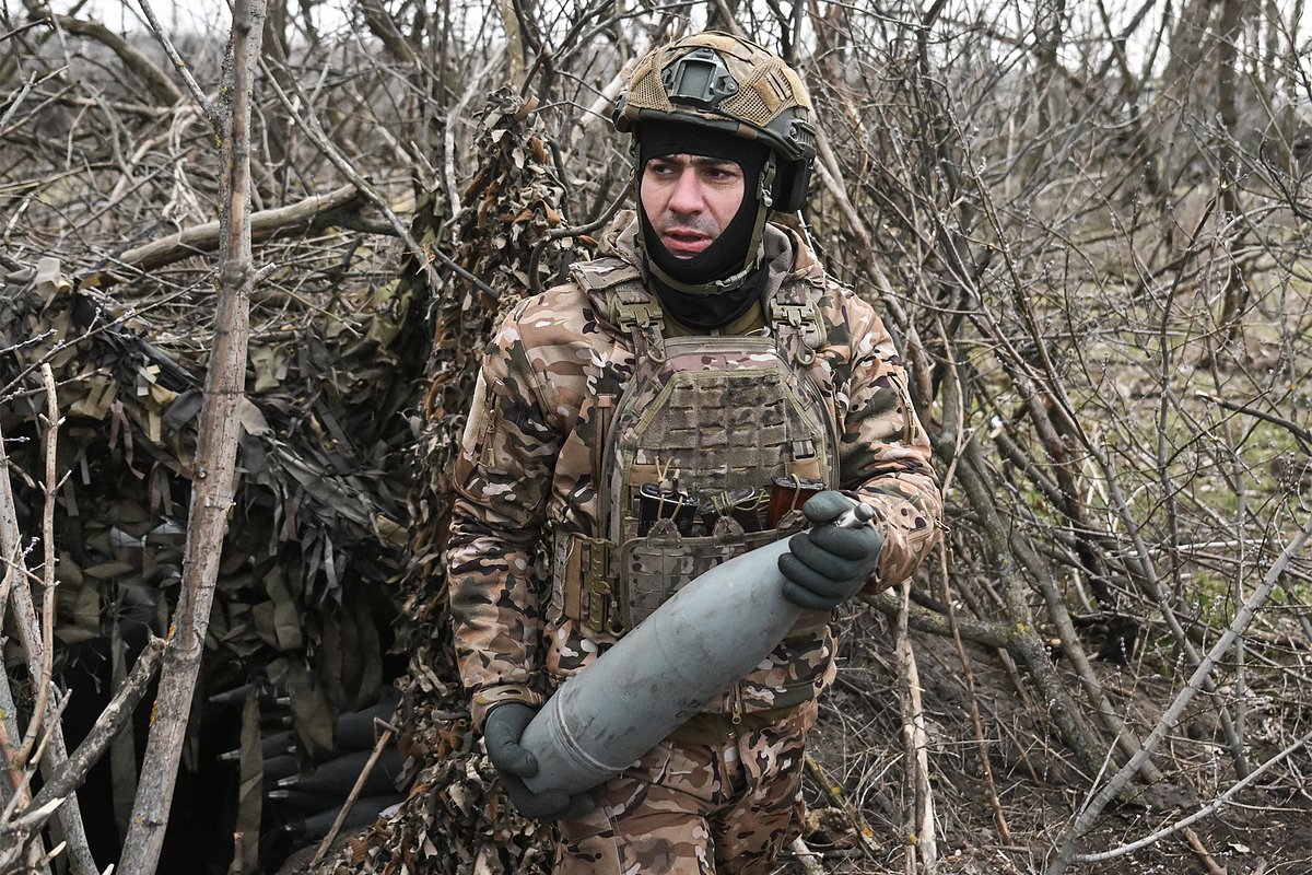 Боевая работа расчета гаубицы Д-30 группировки войск «Центр», Днепропетровская область, Украина