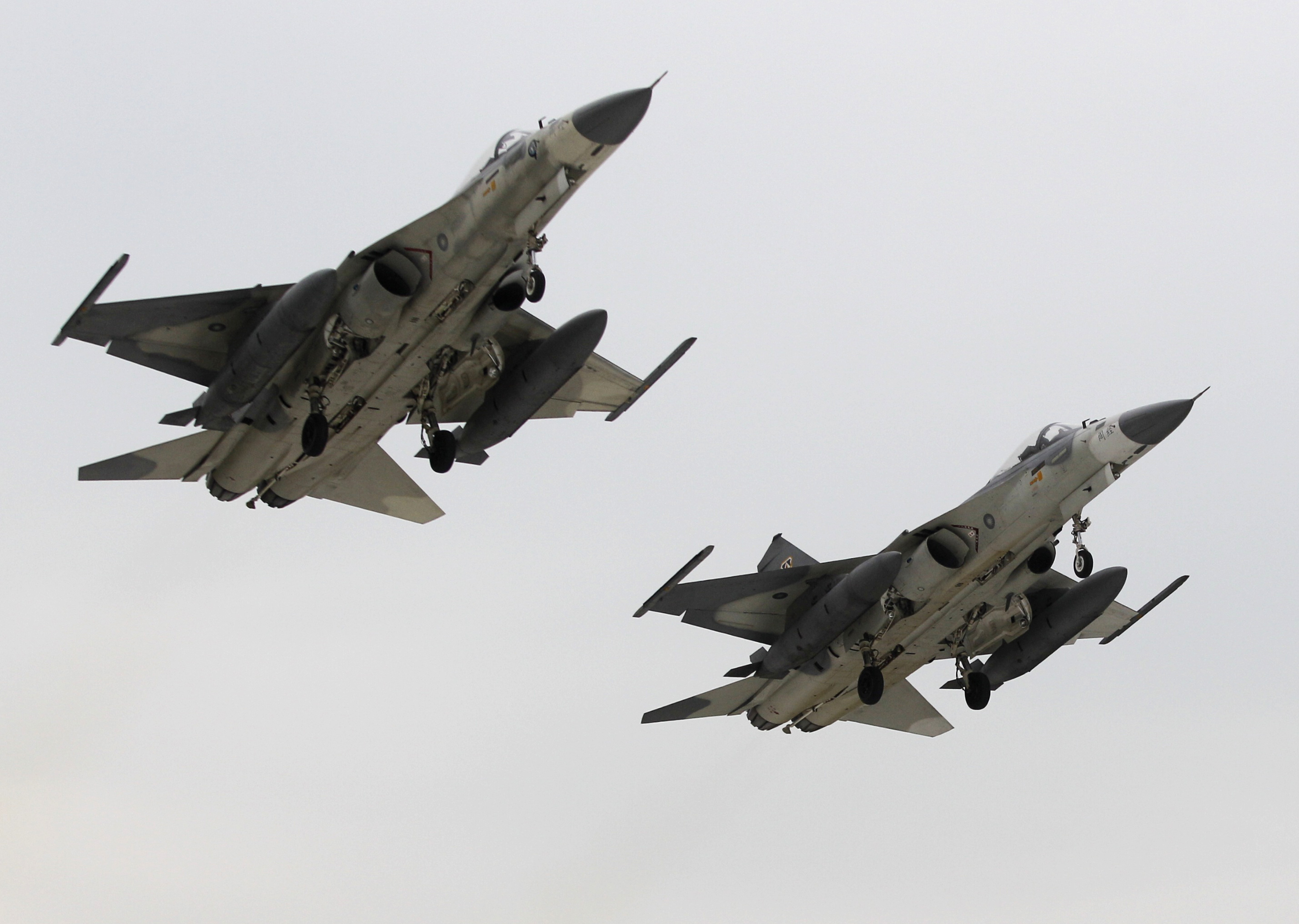 ВВС Израиля продолжили удары по Ирану вопреки соглашению о прекращении огня