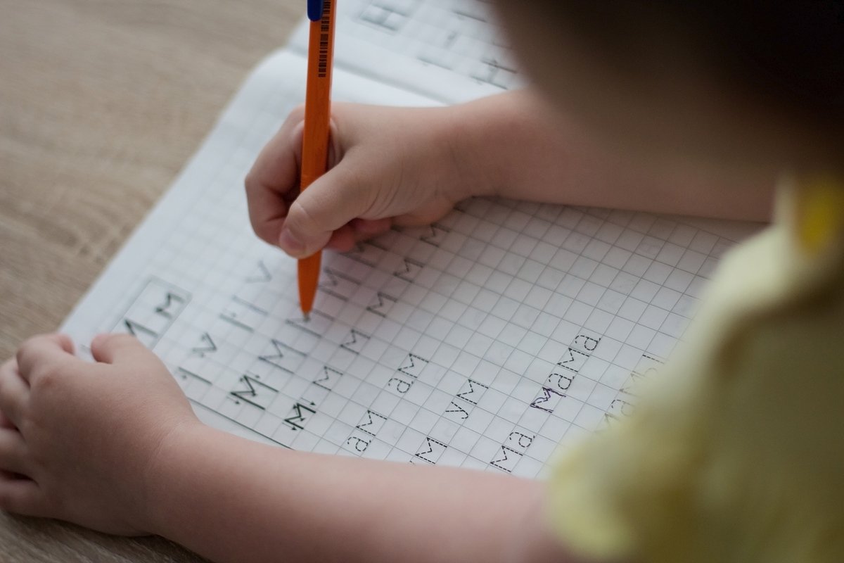 Первые прописи с печатными буквами