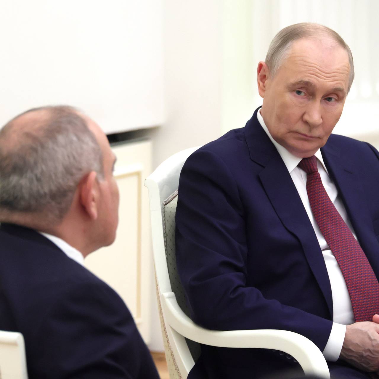 Стало известно о жестком разговоре Путина с Пашиняном в Кремле