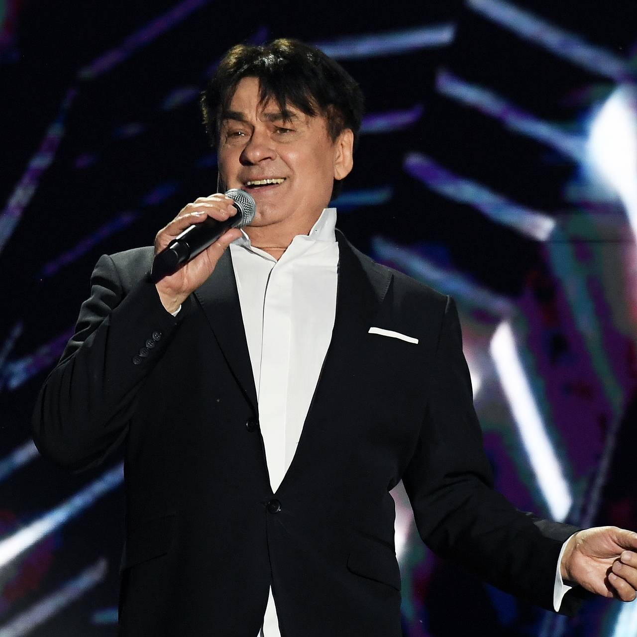 Серов не приехал на день рождения дочери из-за важной встречи