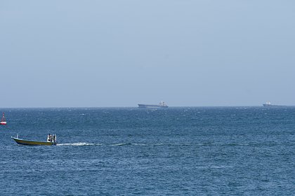 Иран призвал суда координировать маршруты по Ормузскому проливу