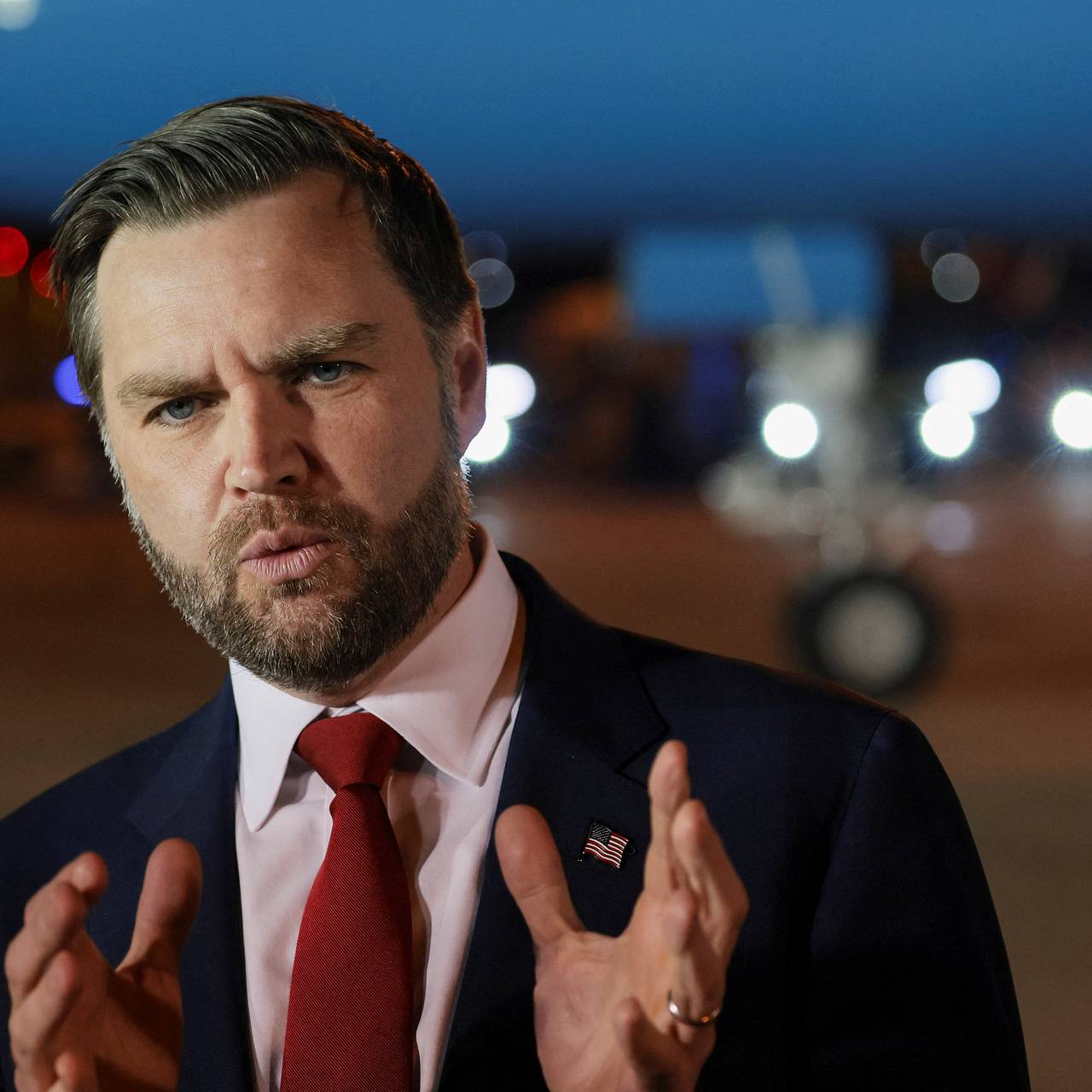 Зеленский высказался о раскритиковавшем Украину Вэнсе