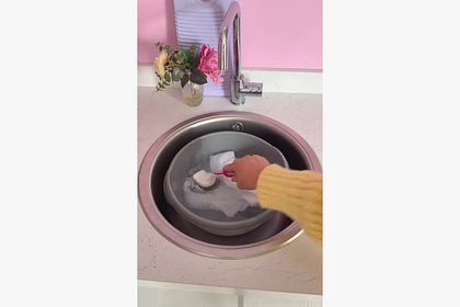 Раскрыт простой способ избавиться от пятен косметики на одежде