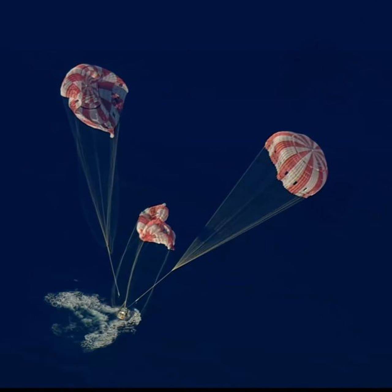 Астронавты миссии Artemis II вернулись на Землю