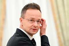 Петер Сийярто