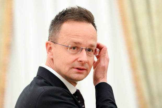 Петер Сийярто