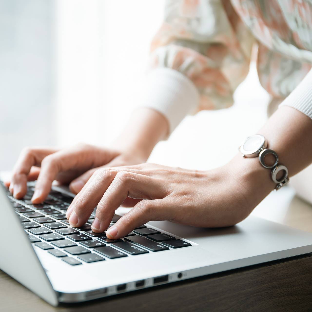 Москвич взломал веб-камеру тещи и несколько лет записывал ее интимные видео