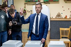 Петер Мадьяр