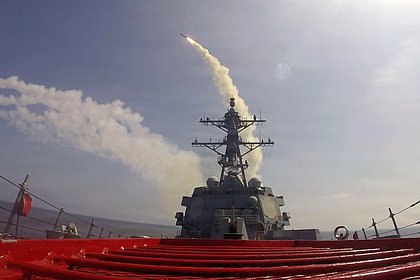 В Иране заявили об остановке двух эсминцев США