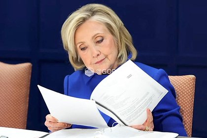 В МИД России прокомментировали связи Клинтон с Эпштейном