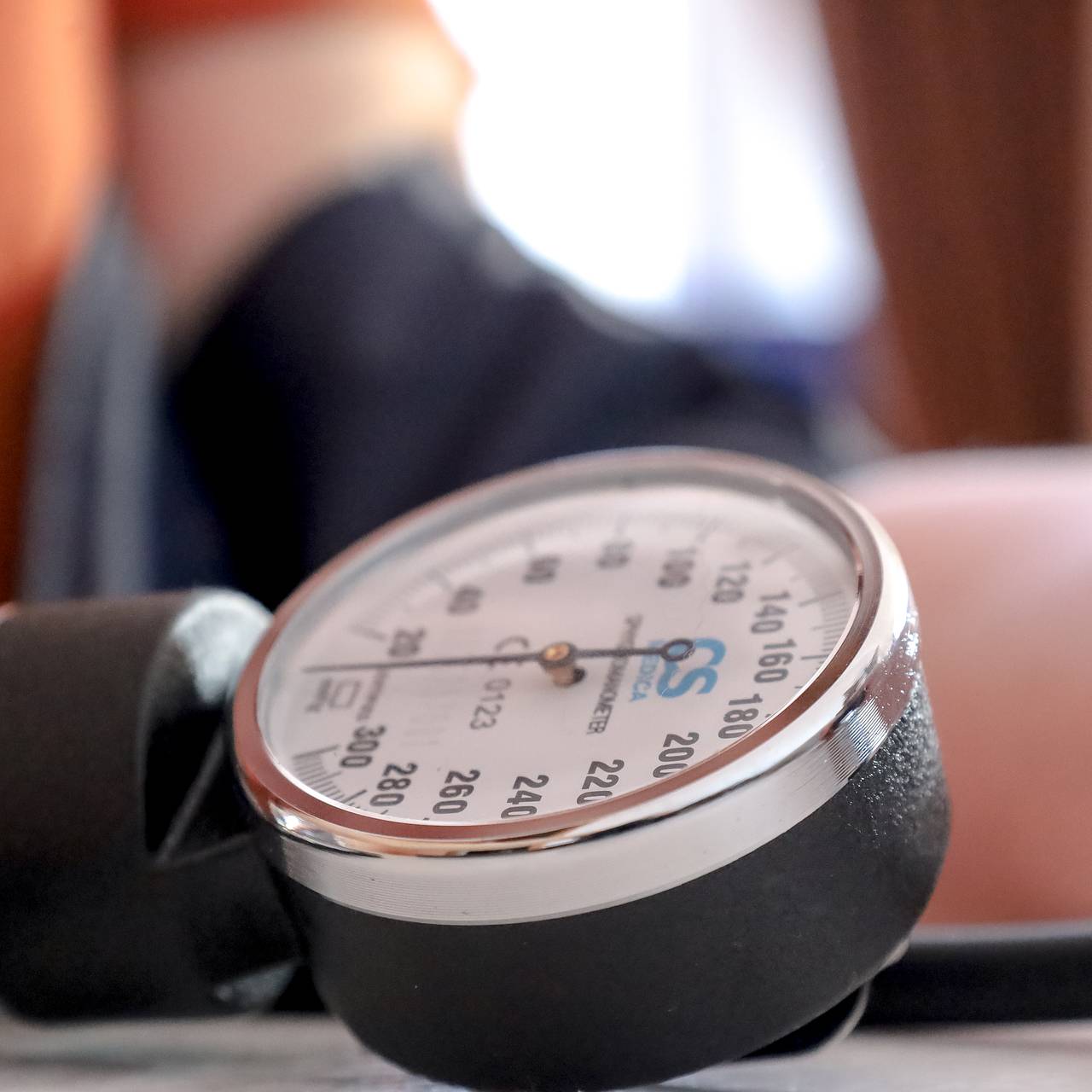 Людям с повышенным артериальным давлением дали неочевидный совет