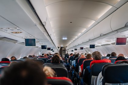 Врачи четыре часа спасали мальчика в самолете во время рейса из Таиланда в Россию