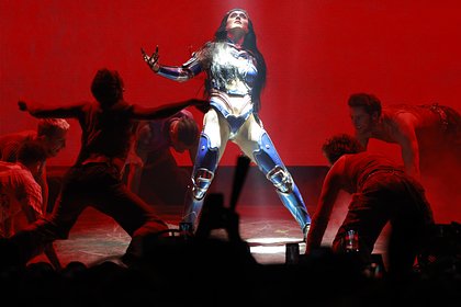 Команда Кэти Перри ответила на обвинения певицы в домогательствах