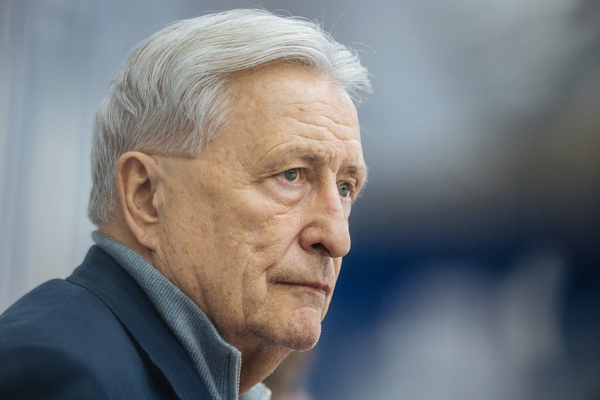 Александр Якушев