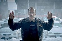 Звезды «Джона Уика» и «Во все тяжкие» сошлись в новом боевике «Нормал». Какие еще всеми любимые фильмы он напоминает?