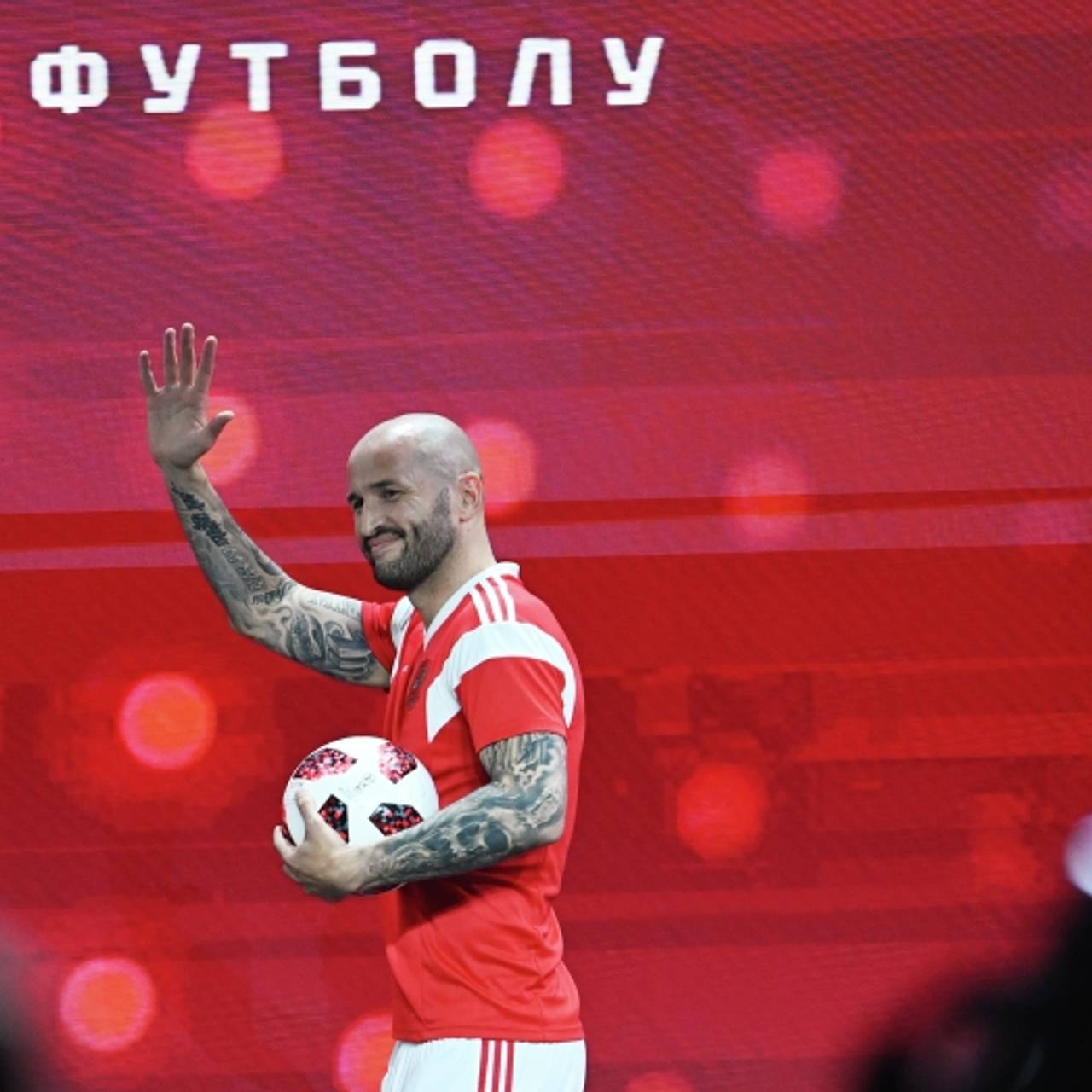 Рэпер нокаутировал бывшего футболиста сборной России в бою по правилам ММА