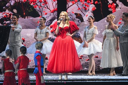 Яна Рудковская раскрыла рост и размер стопы после обвинений в фотошопе