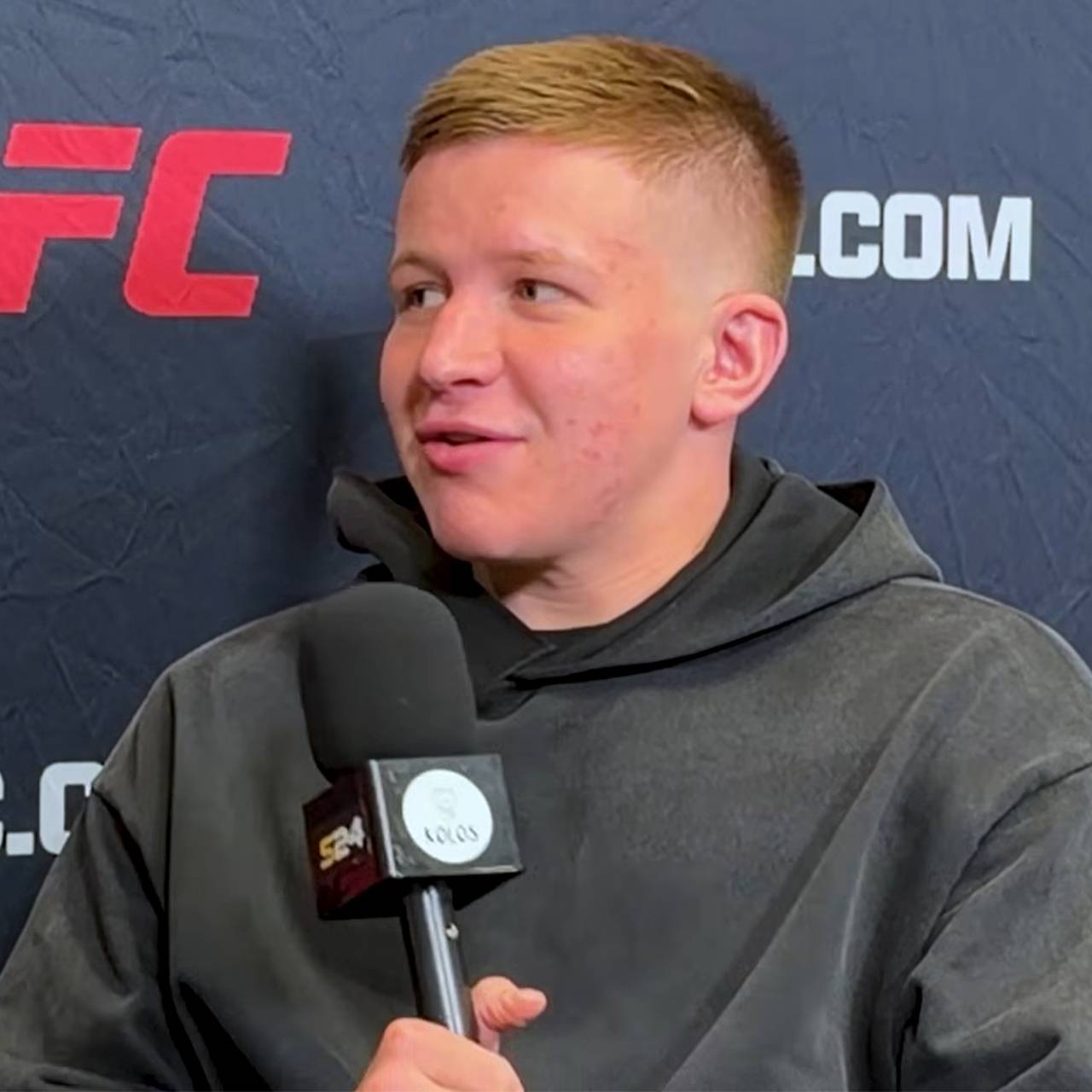 Российский боец UFC оценил жизнь на родине фразой &laquo;а что там делать&raquo;