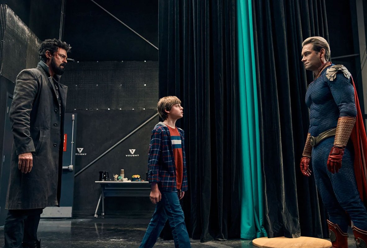 После битвы Райан встал на сторону Хоумлендера, и тот официально представил мальчика общественности как своего сына