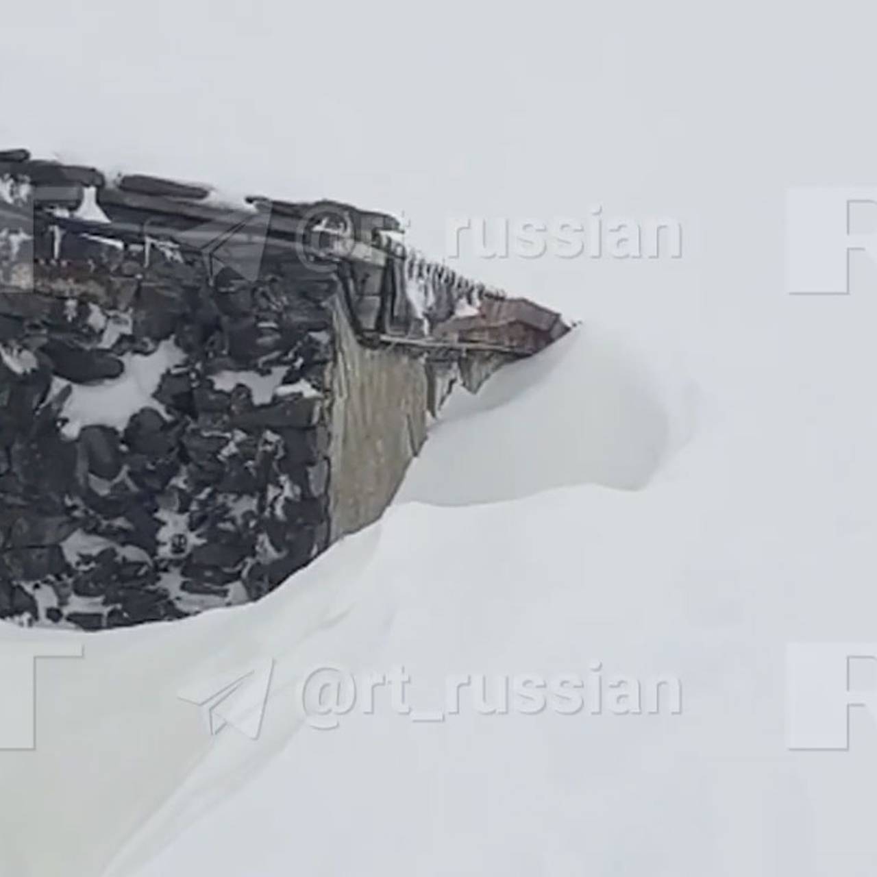 В Дагестане из снежного плена вызволили 11 лошадей