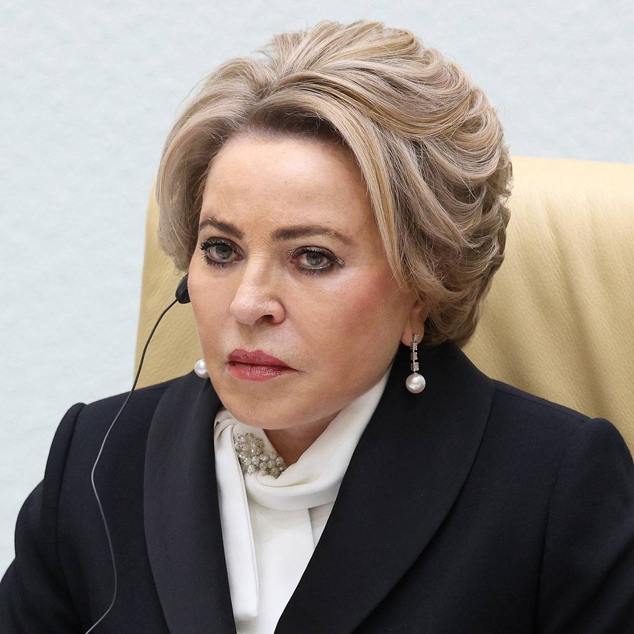 Заявивший о выходе из ЕАЭС спикер парламента Армении встретился с Матвиенко