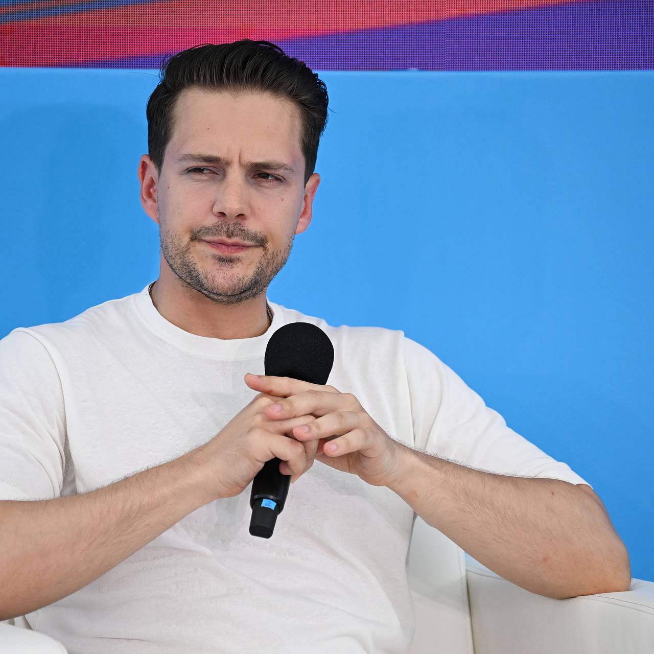 Раскрыт гонорар Милоша Биковича за съемочный день