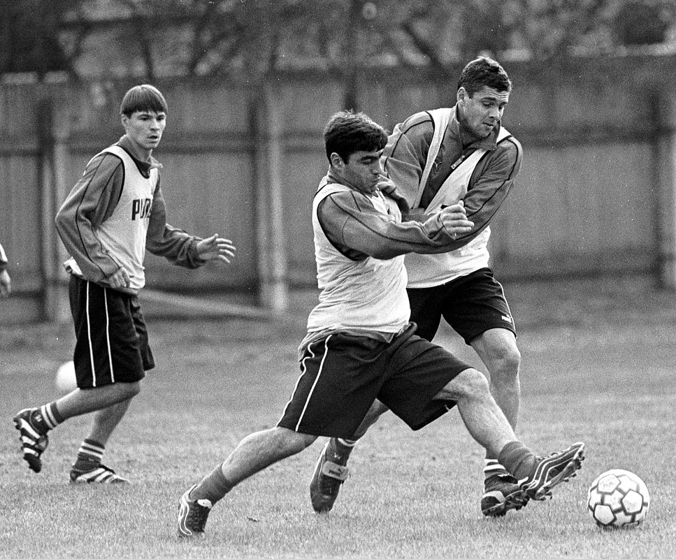 Дмитрий Лоськов (слева)