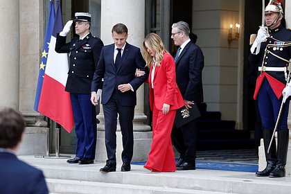 Макрон шокировал премьера Италии неприличным поведением