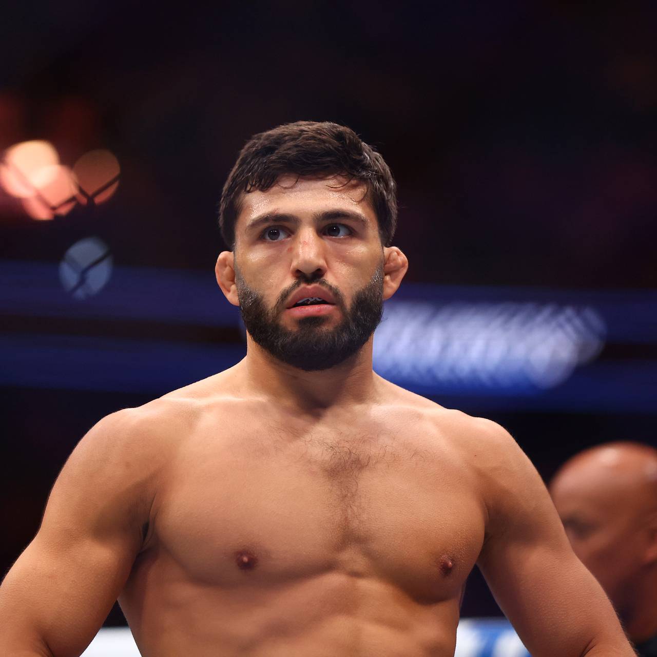 Американская авиакомпания прокомментировала снятие российского бойца MMA с рейса