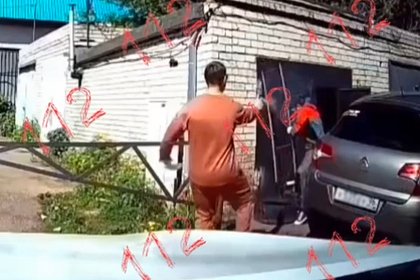 Силовик распылил газовый баллончик в лицо рабочего в российском городе