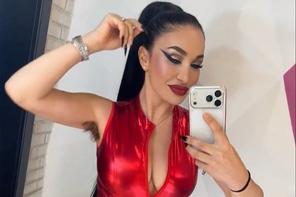 Угодившая в скандал на ММКФ экс-участница &laquo;Дома-2&raquo; объяснила отказ от бритья подмышек